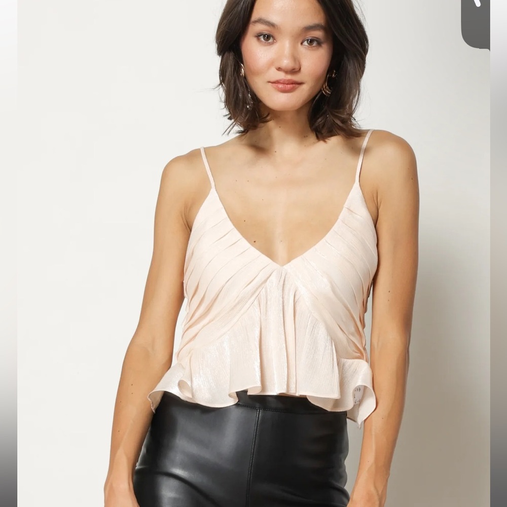 Line and dot top